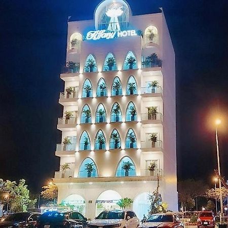 Tiffany Hotel & Restaurant Phan Thiết Buitenkant foto