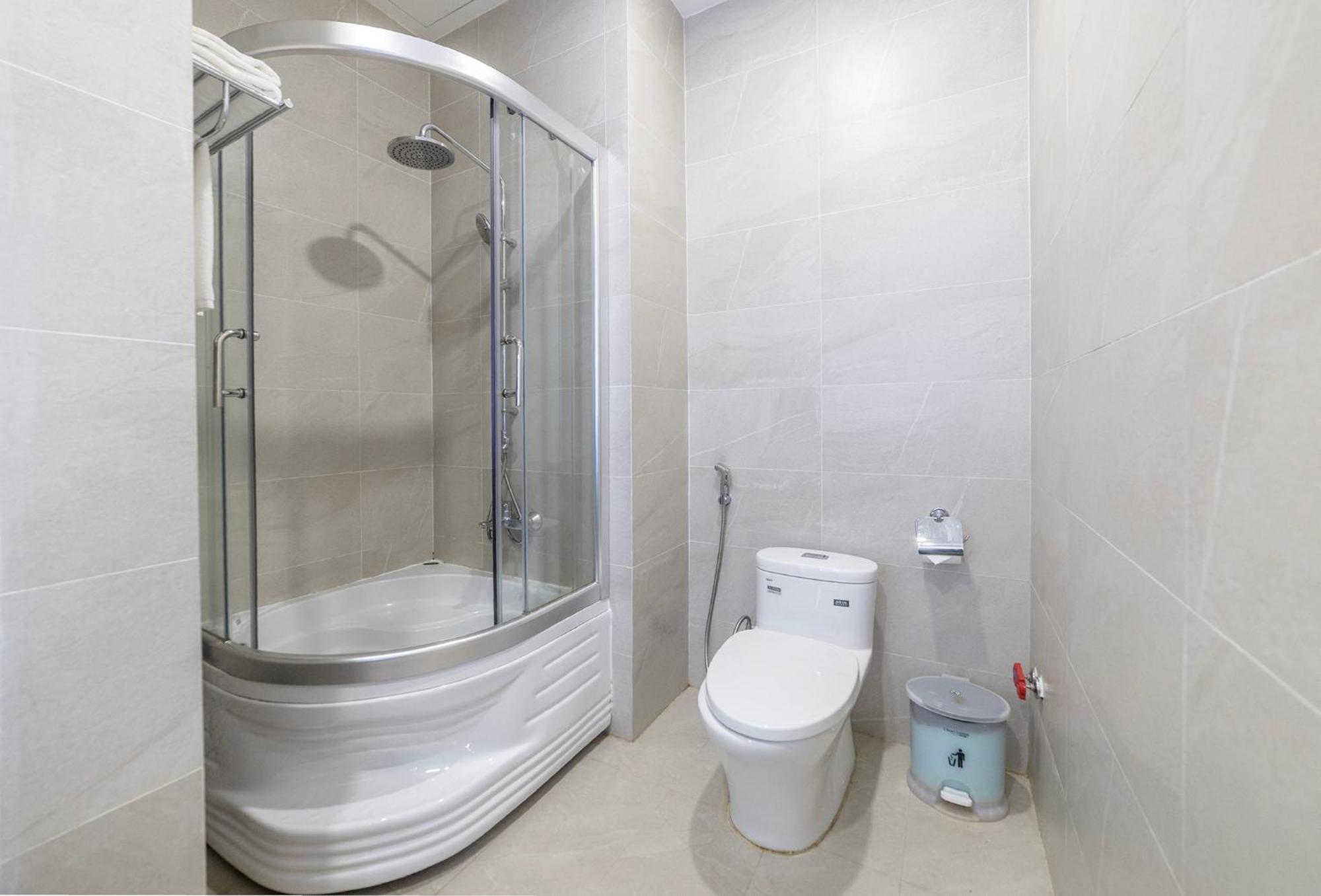 Tiffany Hotel & Restaurant Phan Thiết Buitenkant foto