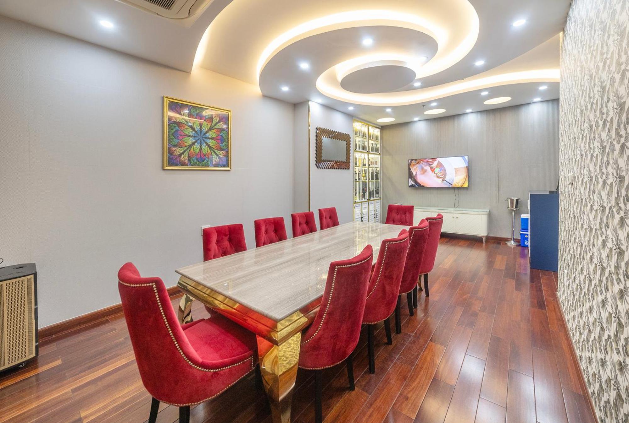 Tiffany Hotel & Restaurant Phan Thiết Buitenkant foto