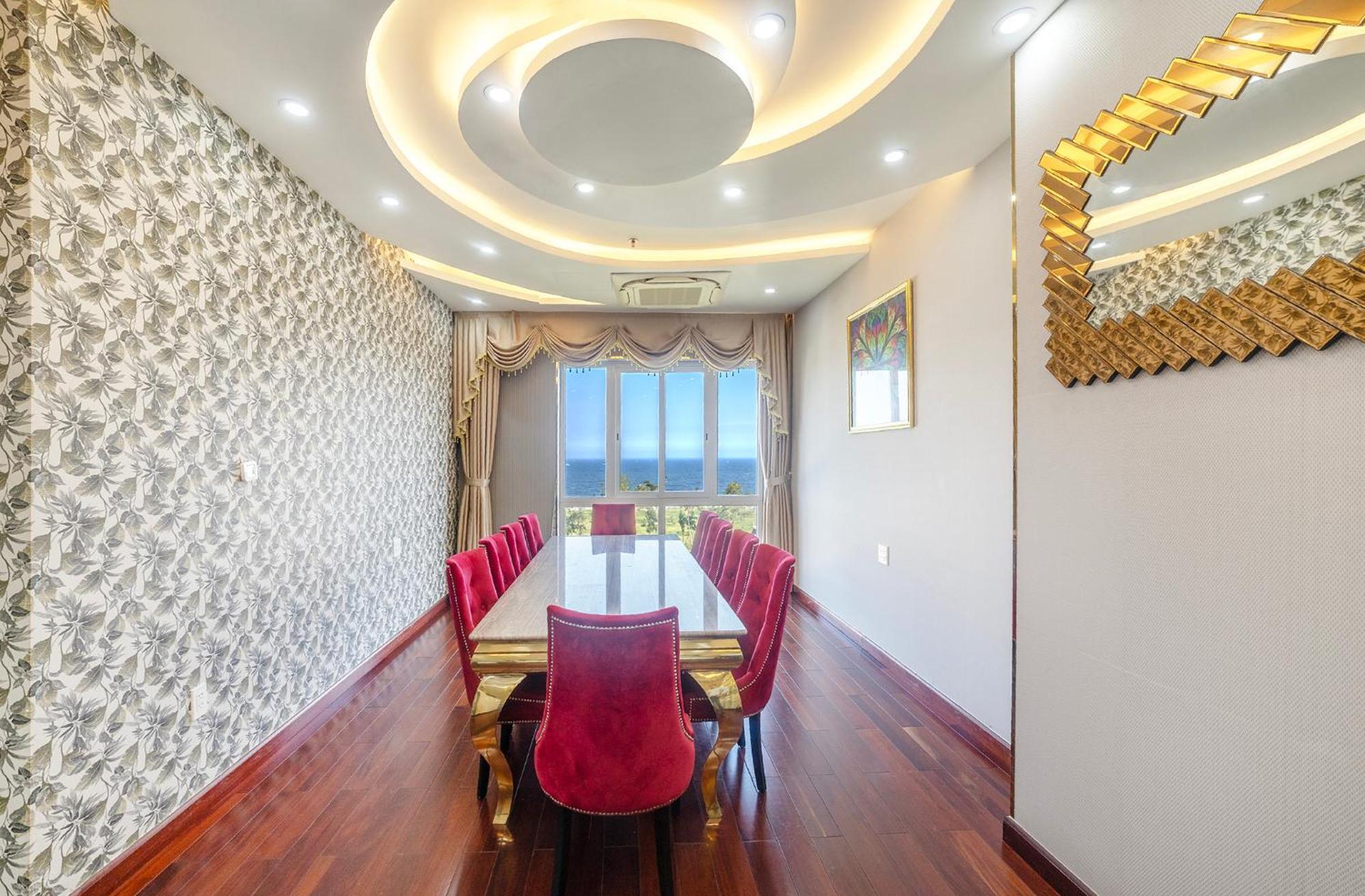 Tiffany Hotel & Restaurant Phan Thiết Buitenkant foto