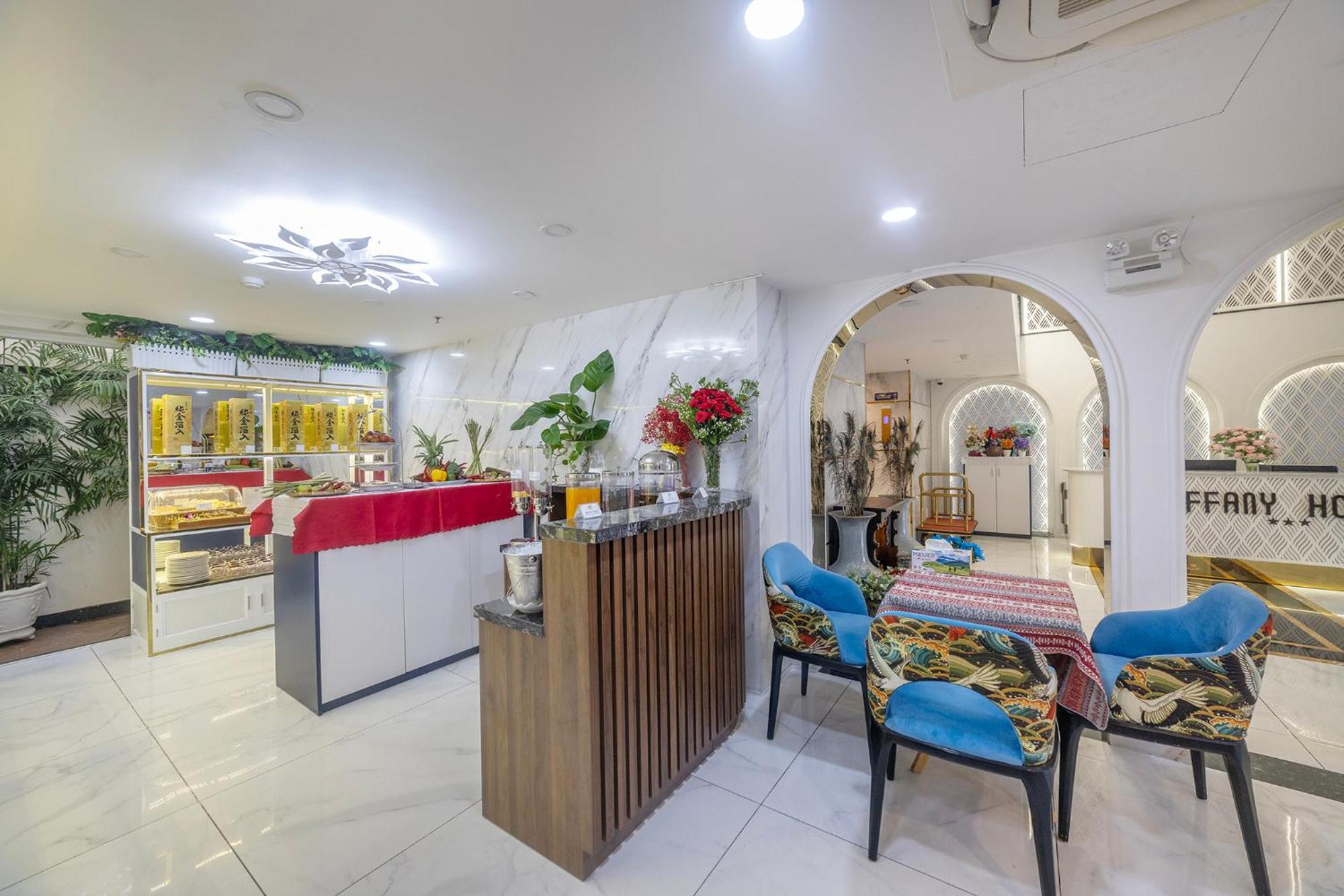 Tiffany Hotel & Restaurant Phan Thiết Buitenkant foto